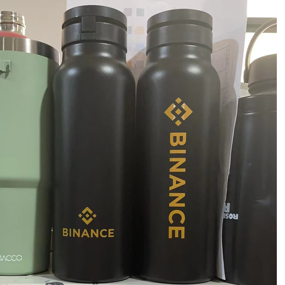 跨境爆款24oz32oz磁吸可放手机支架运动水壶304不锈钢加厚保温杯详情20