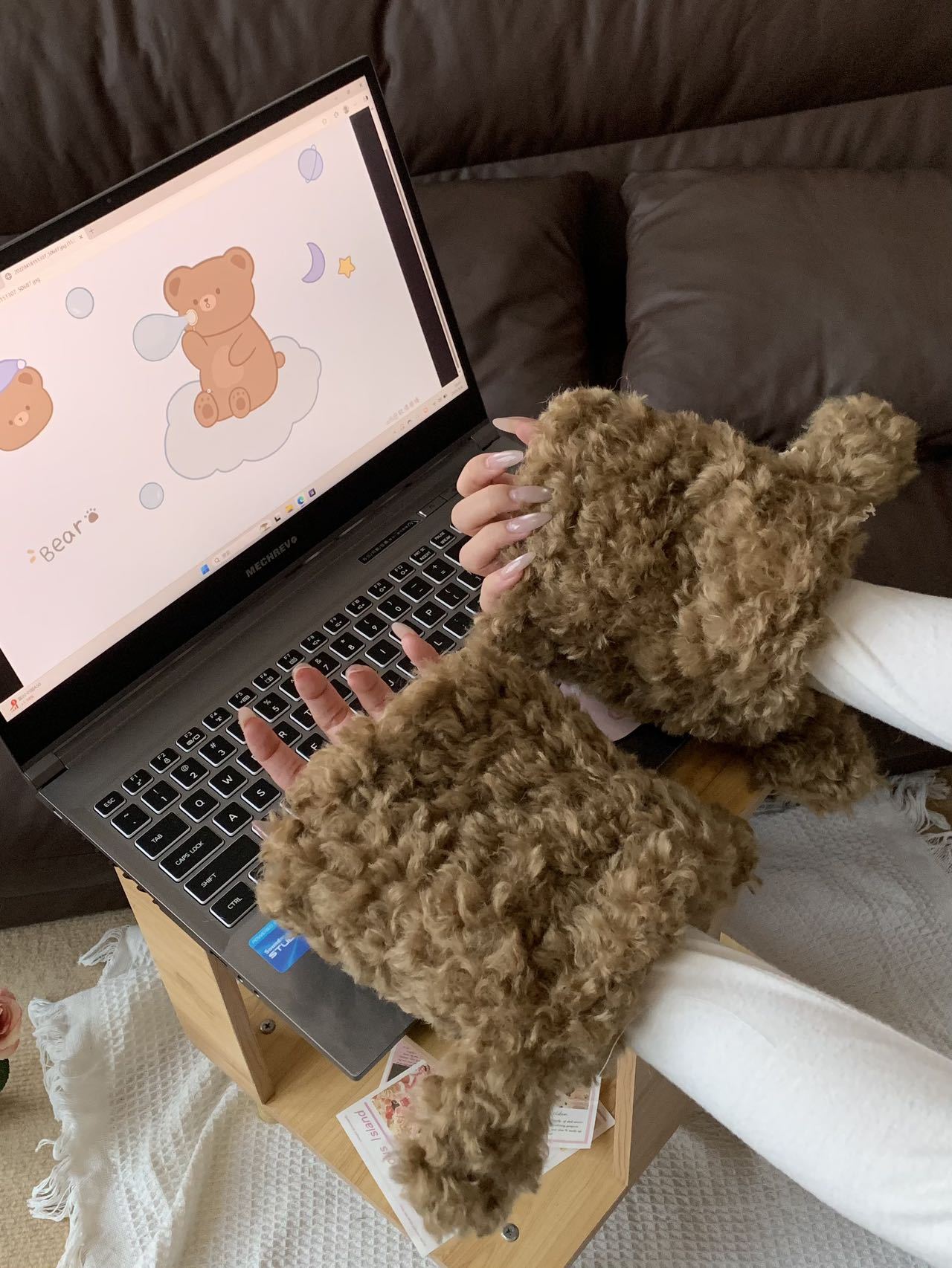 新卡通毛茸茸可爱斜耳狗毛绒手套时尚护手女加厚保暖百搭时尚袖套详情15