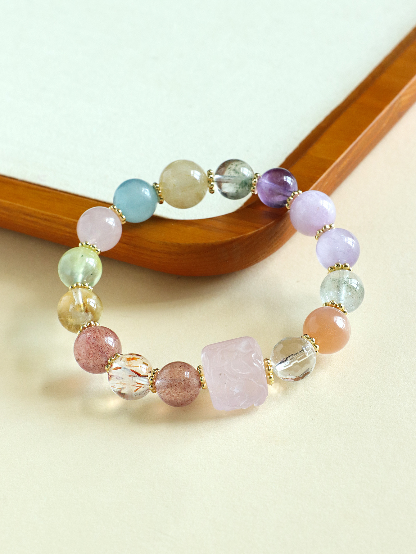 九尾狐方糖多宝紫水晶串珠手链女时尚高级感海蓝宝手串首饰批发详情39