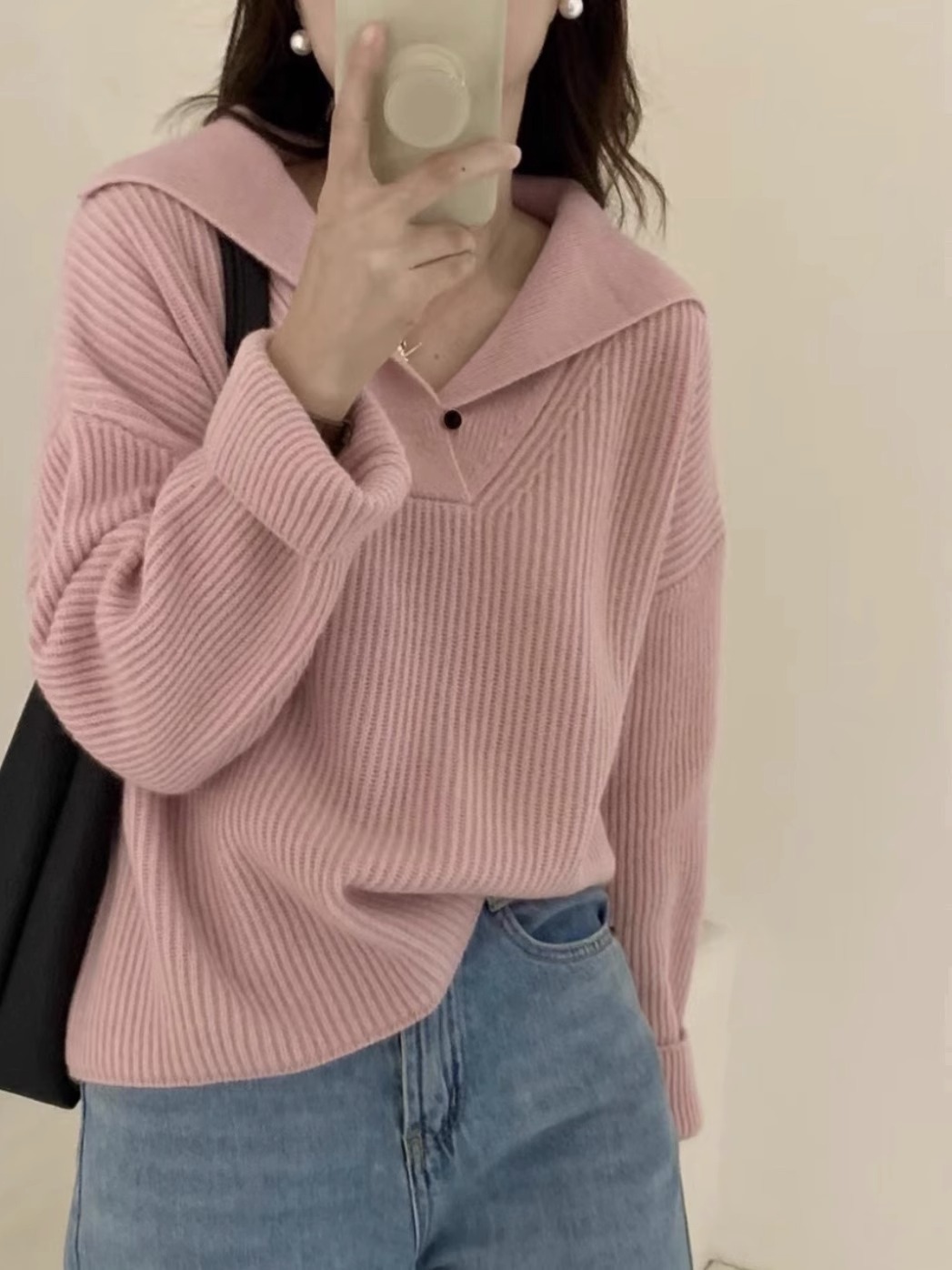 2024翻领浣熊绒设计感坑条毛衣女秋冬宽松慵懒风温柔针织上衣详情5