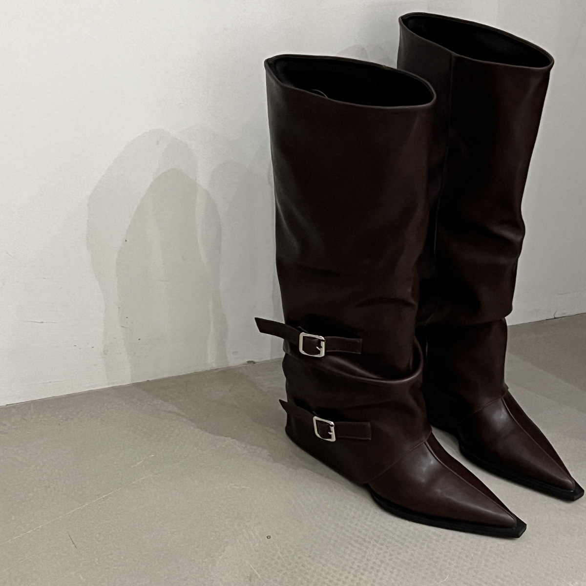 皮带扣~裤筒靴粗跟靴子长靴女欧美辣妹高筒靴尖头黑色裤管靴炸街详情16