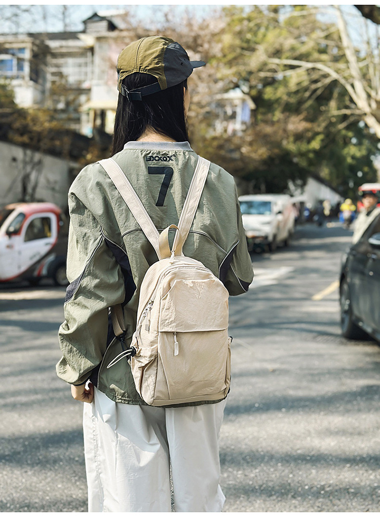 新款多功能防泼水双肩胸包男女轻便出游小背包男士户外登山斜挎包详情15