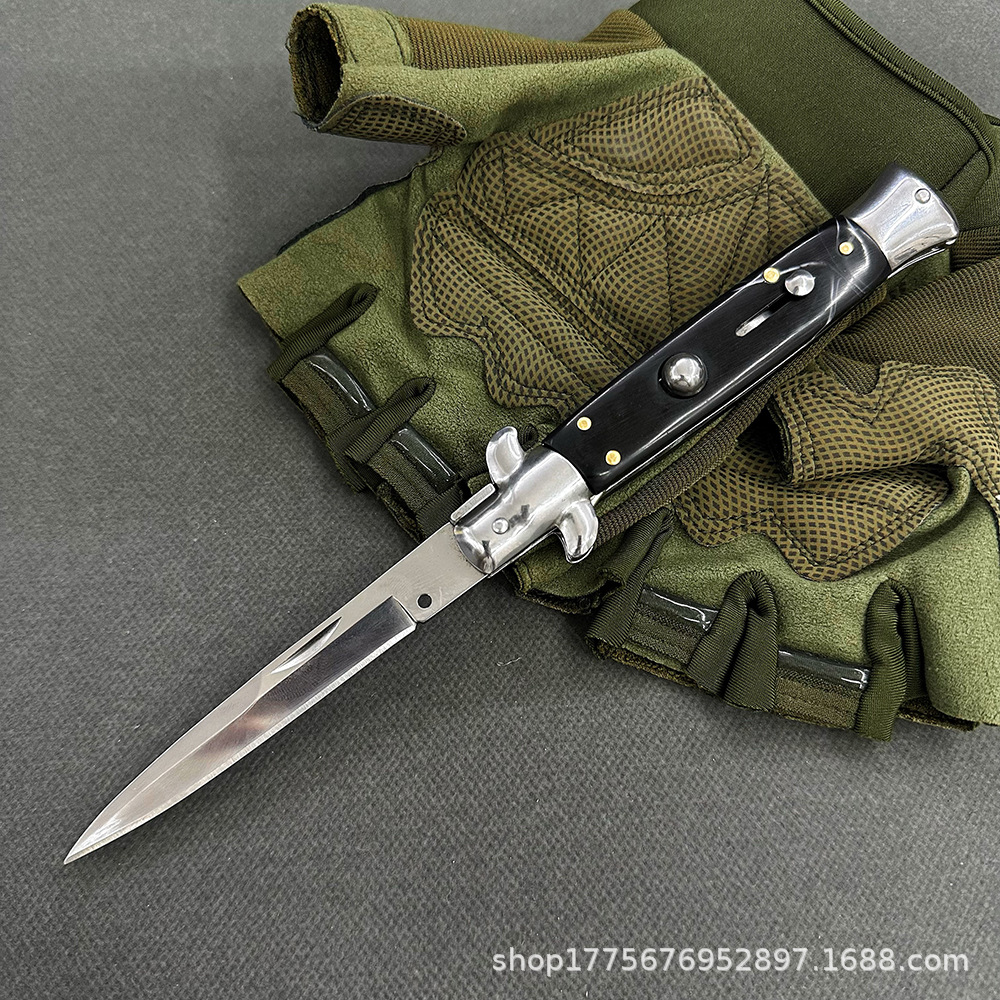 High-quality AK folding knives for cross-border game accessories in stock, with knife cases included. Popular cross-border folding knife handles for playing and viewing pic 3