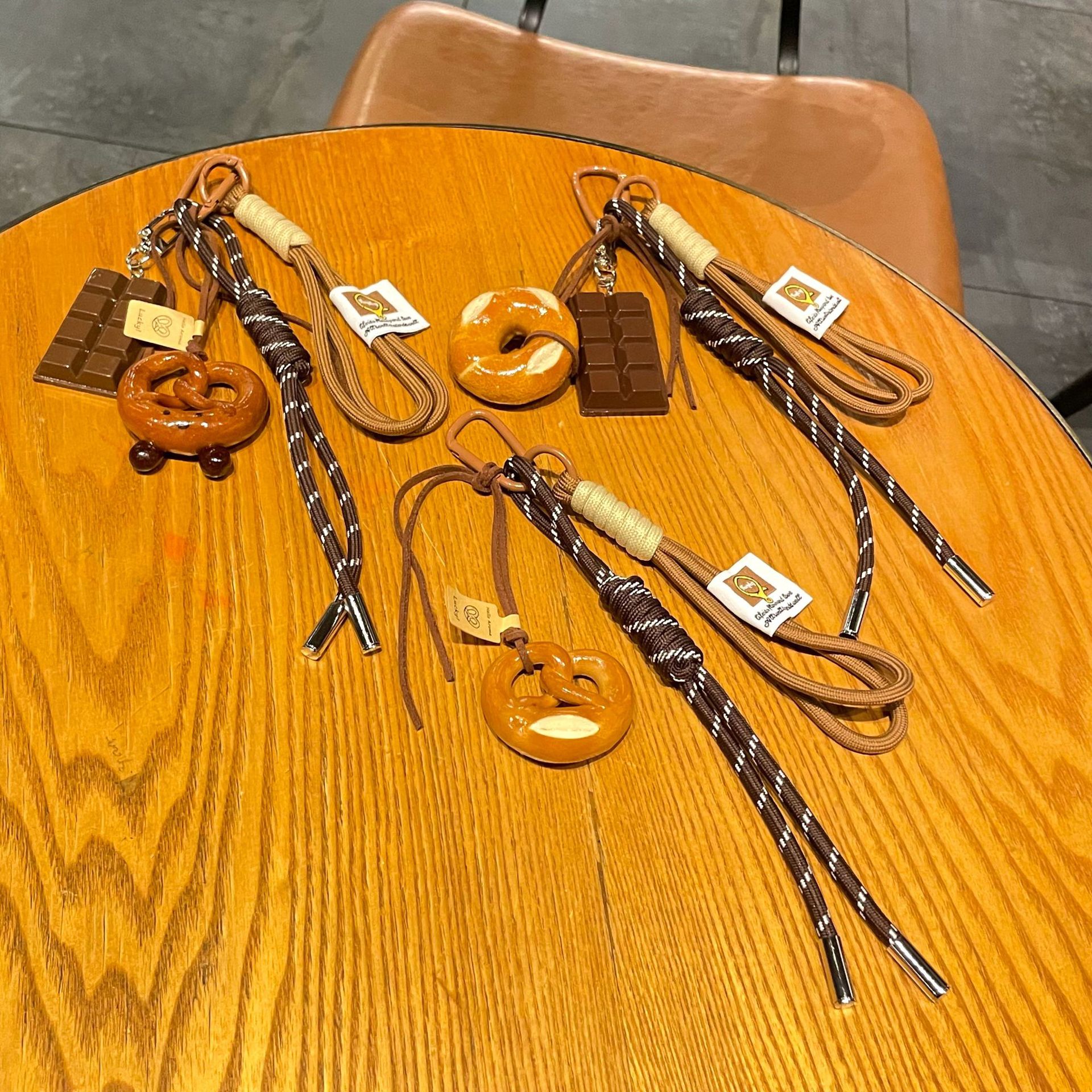 miu风碱水面包钥匙扣秋冬美拉德系可爱面包挂件学生情侣书包装饰详情10