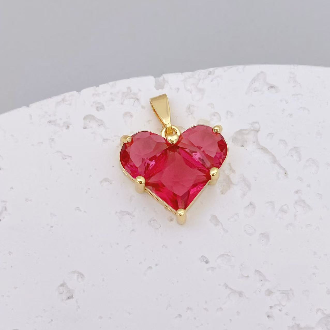 Cross-border new product Peach Heart heart-shaped pendant, DIY handmade jewelry accessory, copper electroplated zircon gold style wholesale pic 14