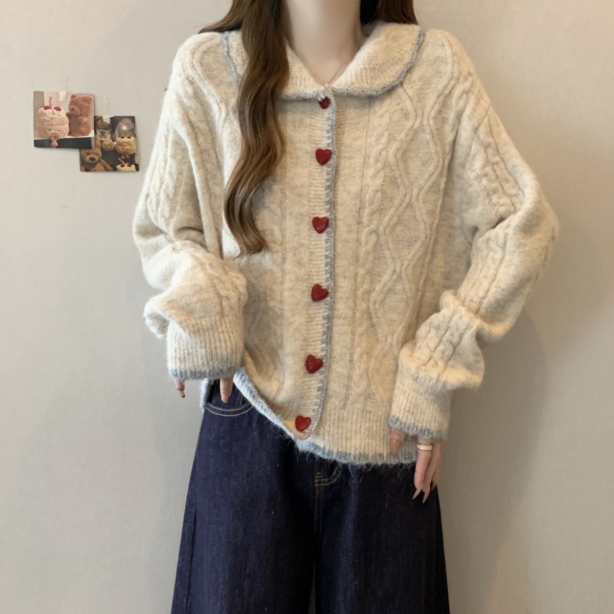 A gentle heart-shaped sweater with a doll-neck button and a twist, a new style of laid-back knitted coat and cardigan pic 10