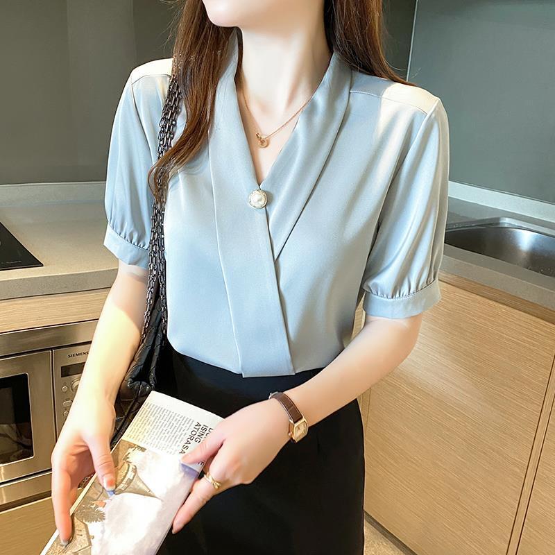 The new V-neck shirt for women in the spring and summer of 2024 is a fashionable and stylish short-sleeved chiffon shirt with a unique design sense pic 3