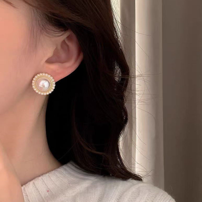 Ear clip without ear holes ~ Versatile, simple for daily commuting, light luxury, niche, high-end, retro style ear clip earrings pic 5