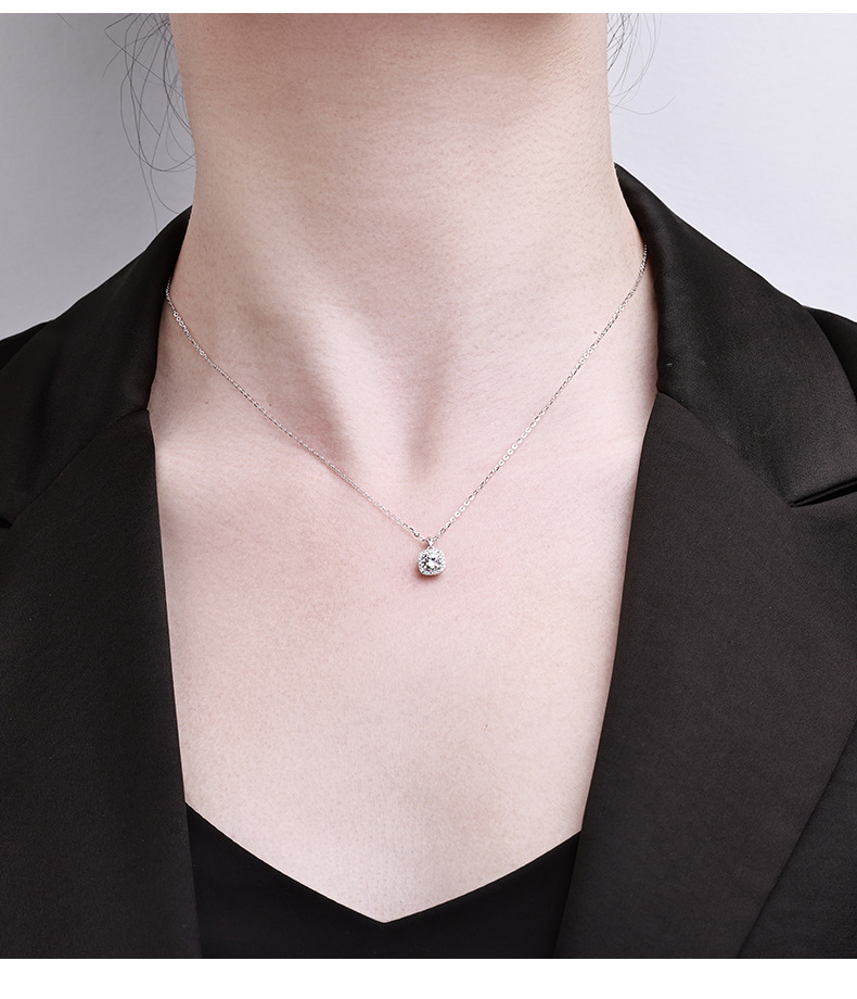 The jewelry set features a high-end square necklace made of 925 sterling silver from Europe and America, which is simple and versatile. The Moissanite collarbone chain exudes a sense of sophistication pic 5