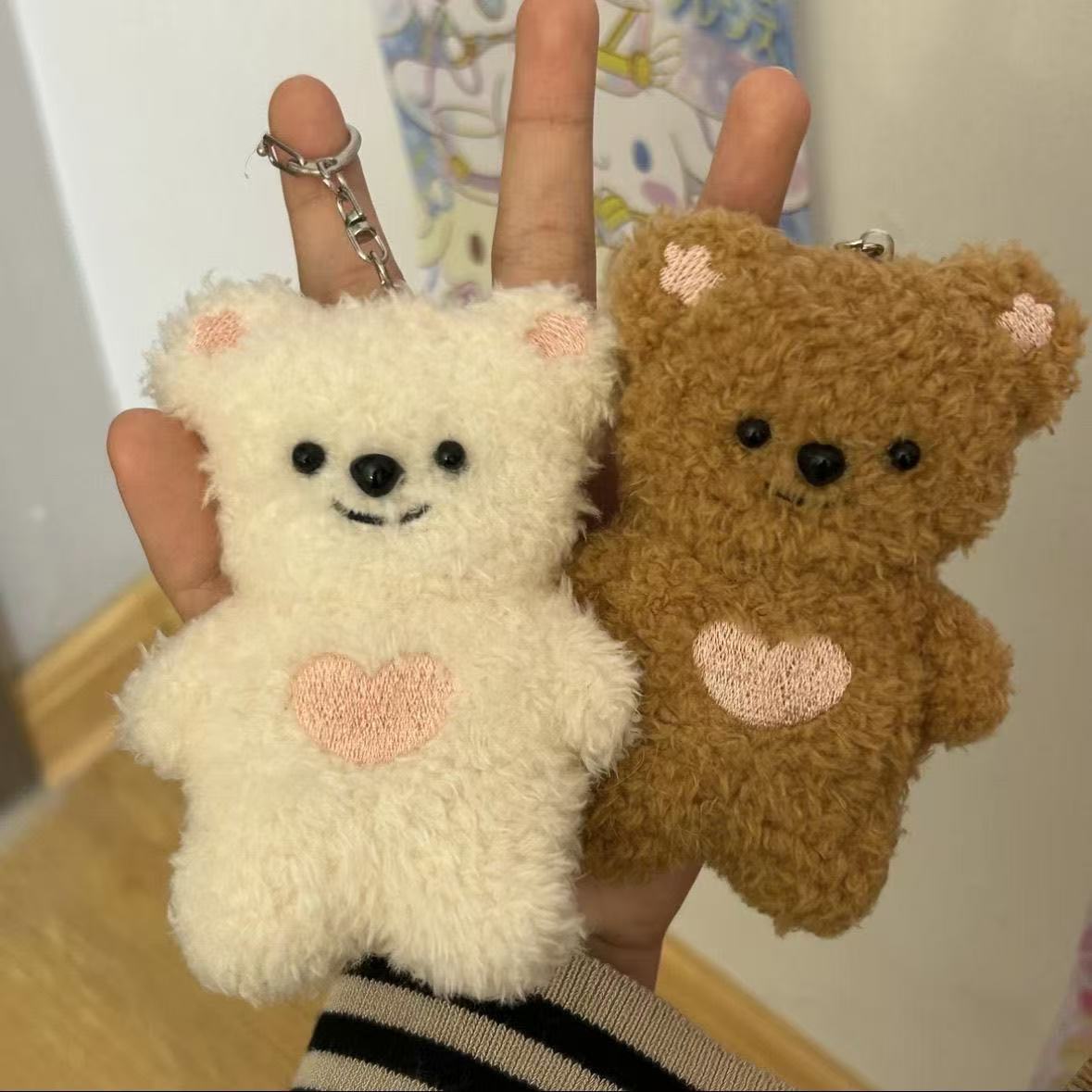 卡通磁吸抱抱熊钥匙扣送男友女友礼物吱吱叫包包挂件毛绒玩偶贴贴熊可爱娃娃详情3