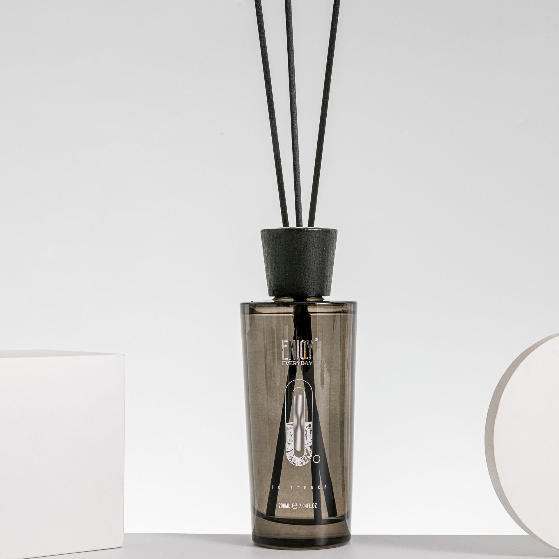 The light luxury high-end elegant aroma diffuser is equipped with an aroma diffuser, flame fireplace, automatic aroma diffuser and two-fluid aroma equipment pic 7