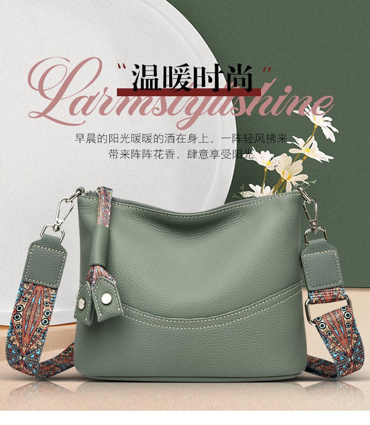 真皮流浪包女包头层牛皮包街拍新款潮时尚百搭三层软皮单肩斜挎包详情2