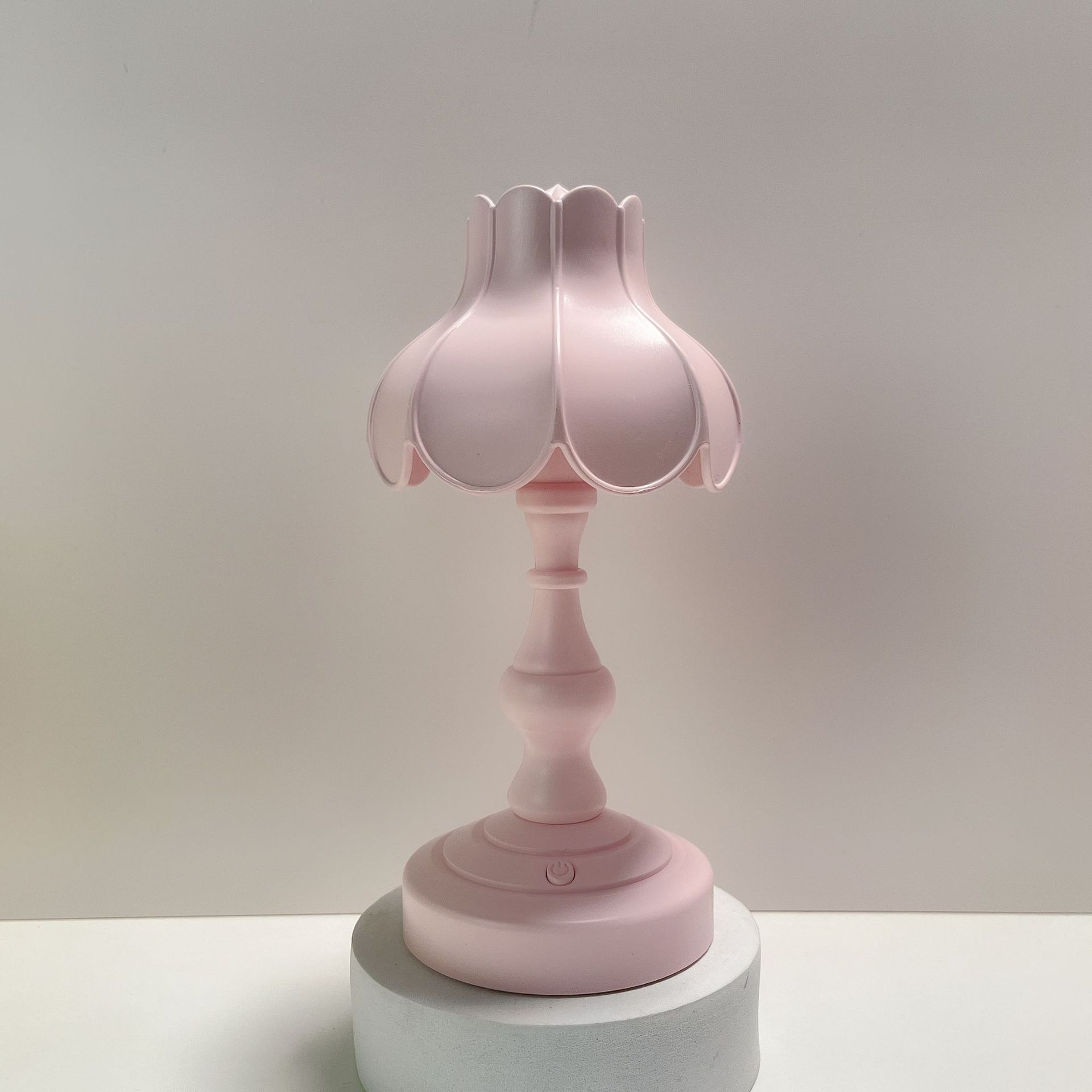 Retro atmosphere light, DIY handmade table lamp, lotus leaf night light, cute and girlish bedroom lighting, Nordic style, eye-protecting pic 18