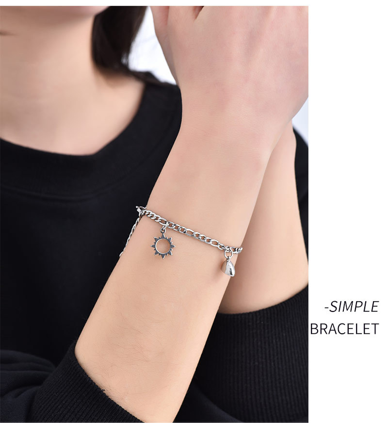 创意个性复古风不锈钢太阳月亮心形磁扣相吸吊坠情侣闺蜜钛钢手链详情8