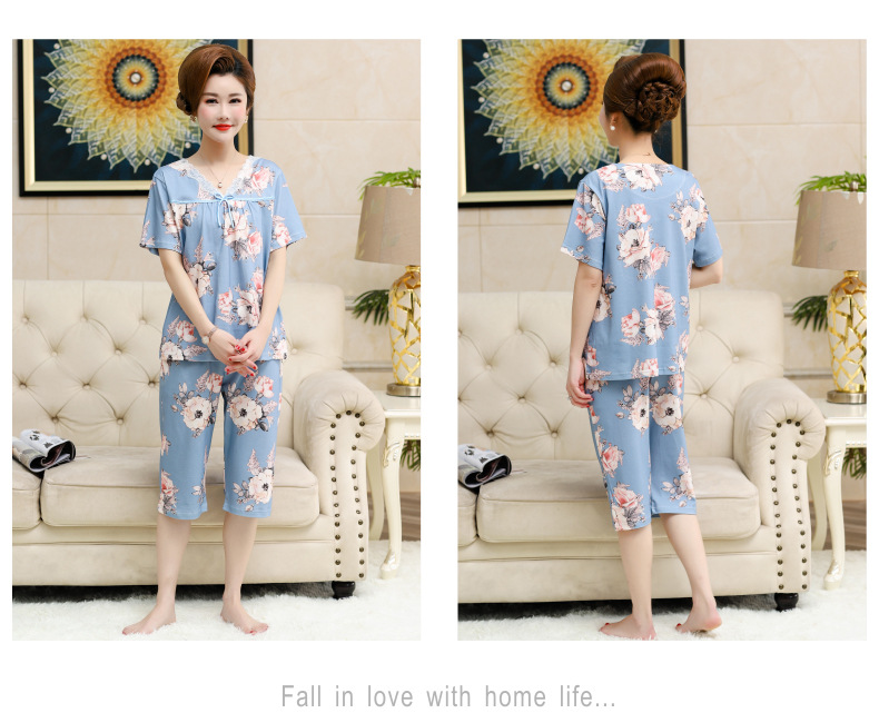 Middle-aged and elderly women wear summer short-sleeved, thin cotton clothes. Middle-aged women wear summer round-neck home clothes. Grandmothers and the elderly pic 9