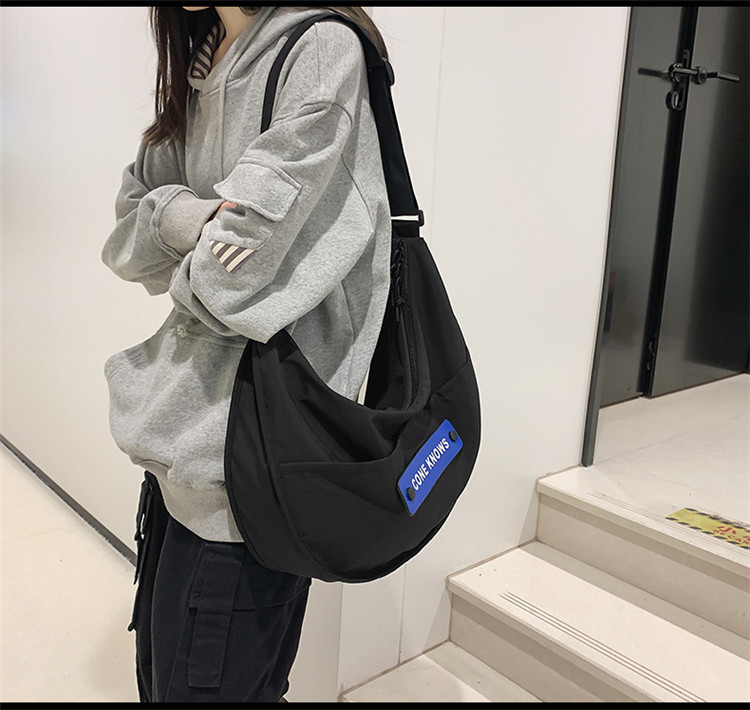 斜挎包男韩版潮牌简约大容量单肩包学生工装风休闲背包ins邮差包单肩包斜跨包男女休闲包外贸男包详情13
