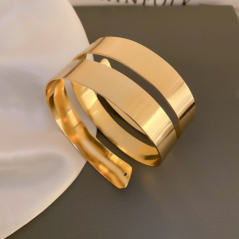 Cross-border European and American open armband bracelet, high-end, niche, versatile bracelet, exaggerated, individual and fashionable jewelry for women wholesale pic 38