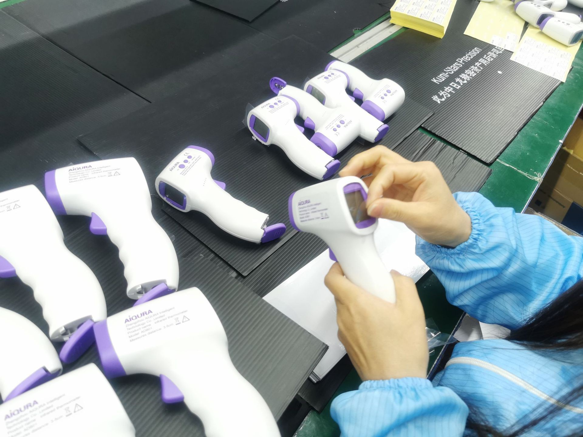Foreign trade English non-contact infrared forehead thermometer, household portable handheld rapid measurement mini forehead thermometer pic 10