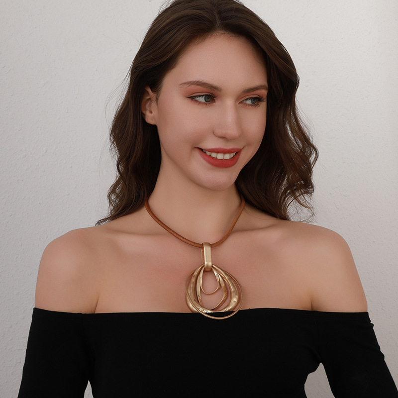 跨境亚马逊专供新款圆形吊坠短项链不规则多层复古时尚项饰锁骨链详情5