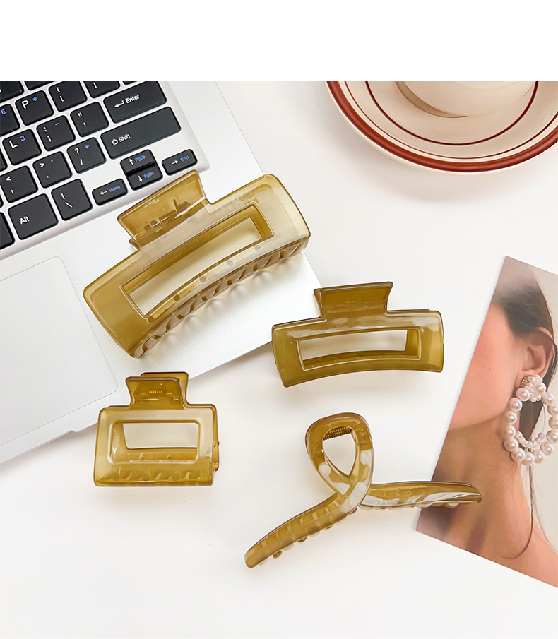 Simple Korean spring and summer candy-colored scratch-off clips, small size, fresh and fashionable ponytail clips, sweet shark clips, hair clips, hair accessories for women pic 11