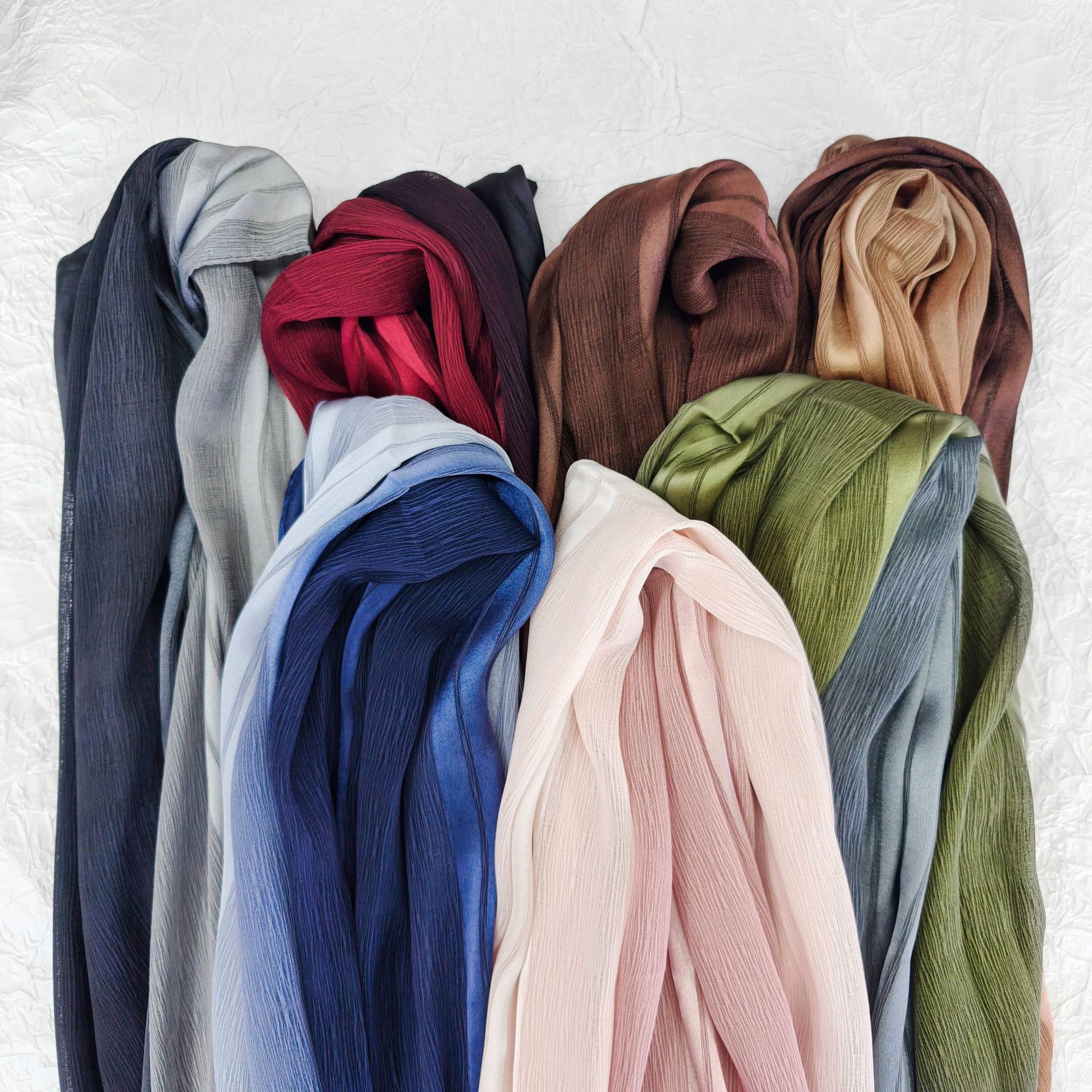 女式时尚百搭围巾头巾条纹褶皱设计渐变中东阿拉伯包头巾详情5