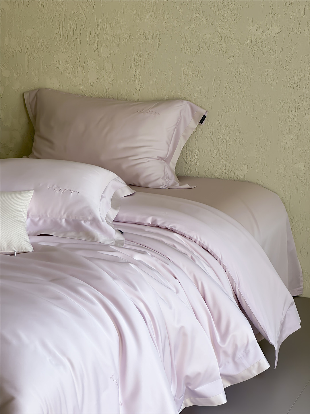 Minimalist style 100-count ultra-fine denier Tencel cotton four-piece set, high-end and silky smooth naked sleeping grade bedding pic 24