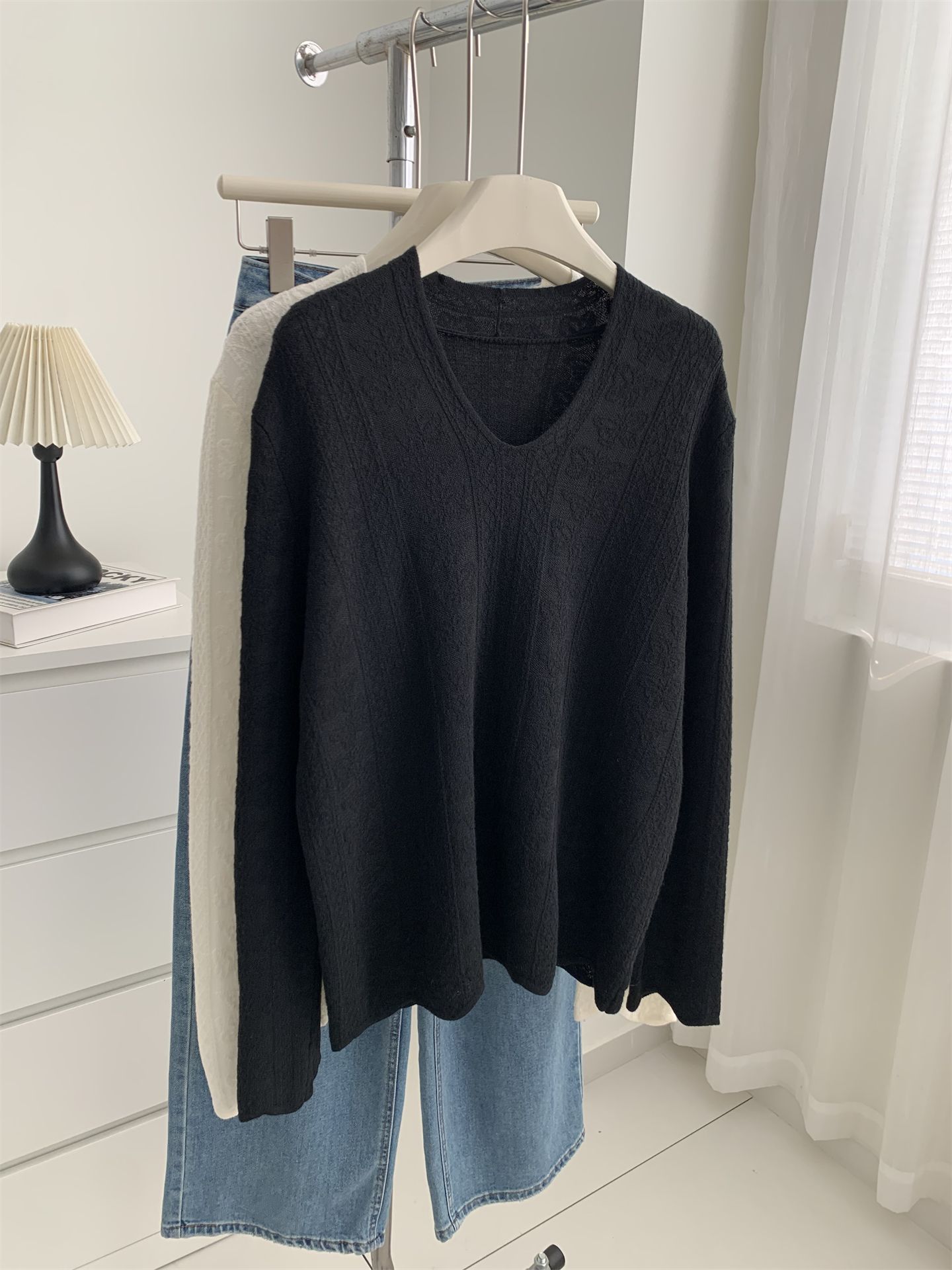 Gentle vintage wool blend beige lace V-neck T-shirt for women, wavy hem knitted base layer pic 19