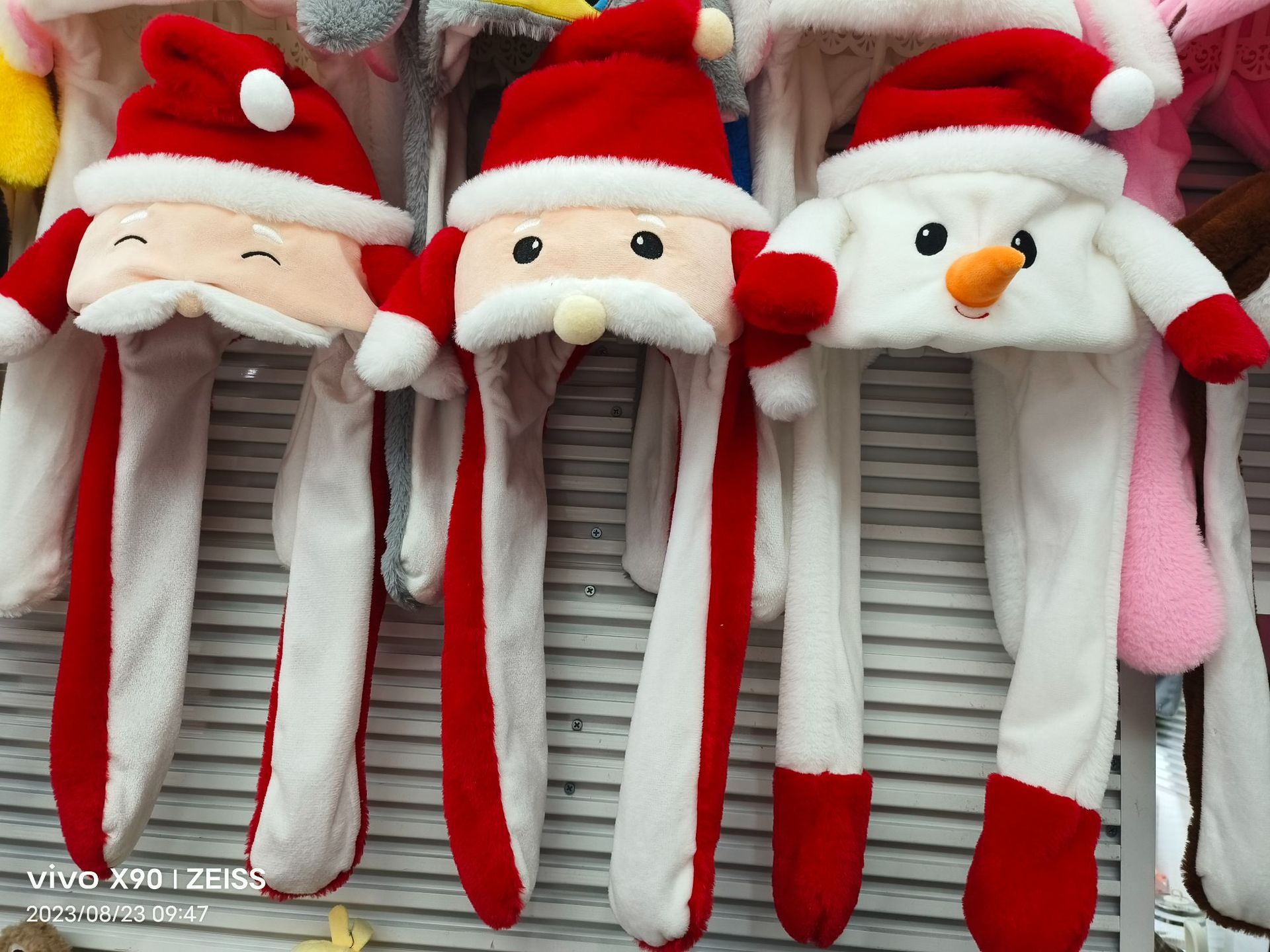 2025跨境新款一捏耳朵会动的带灯发光圣诞帽子毛绒圣诞帽详情1