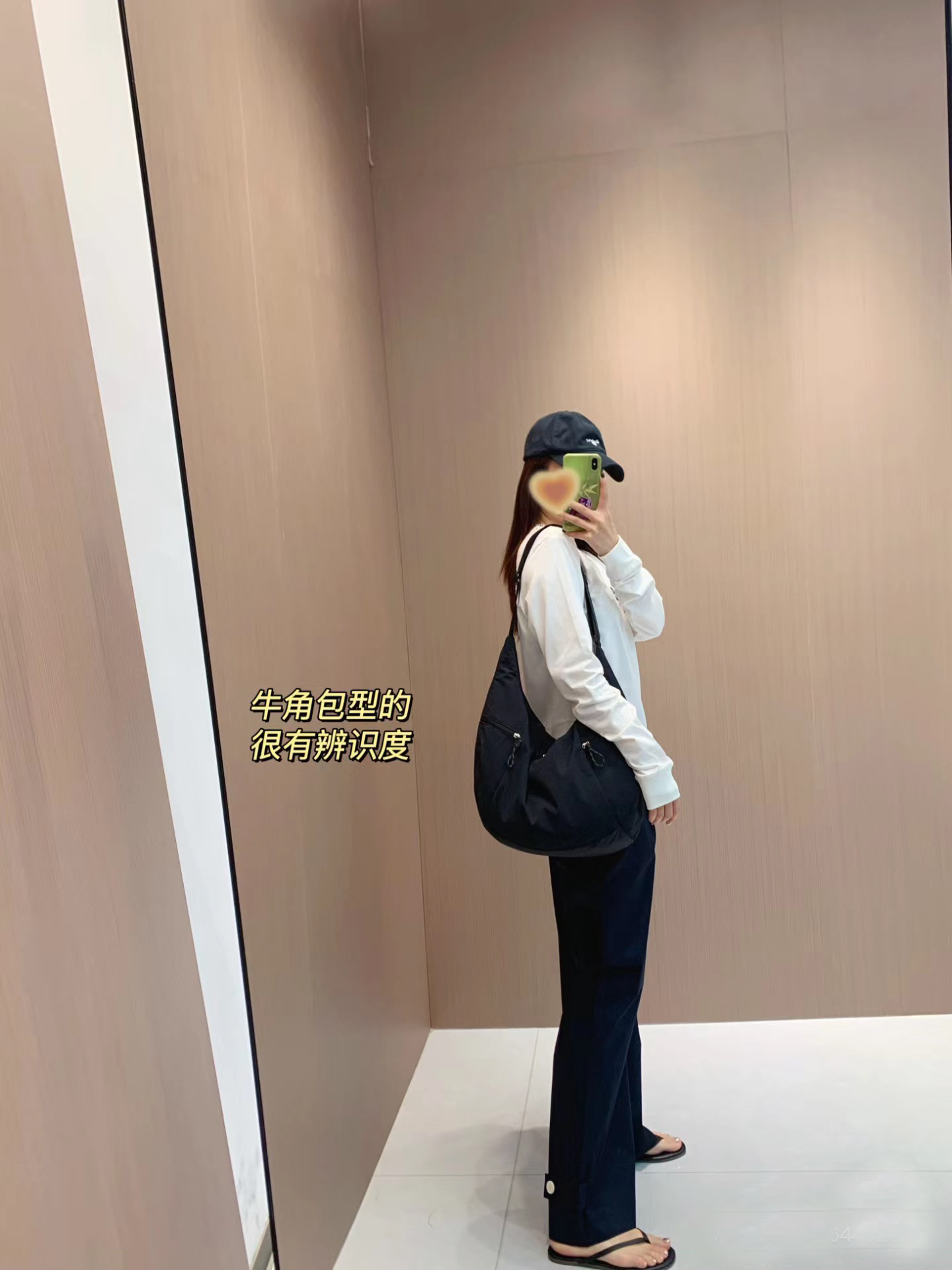 lululemon包大容量休闲百搭13L牛角包月牙包小众女士单肩斜挎包详情34