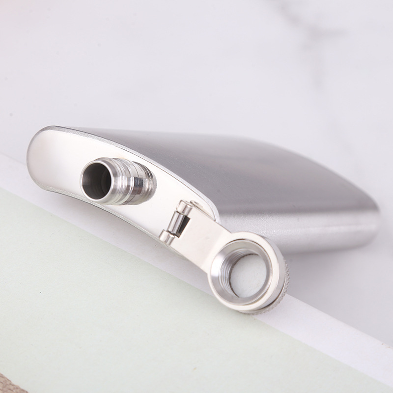 男士简约风便捷酒壶户外户外随身酒瓶4-12盎司不锈钢小酒壶批发详情9