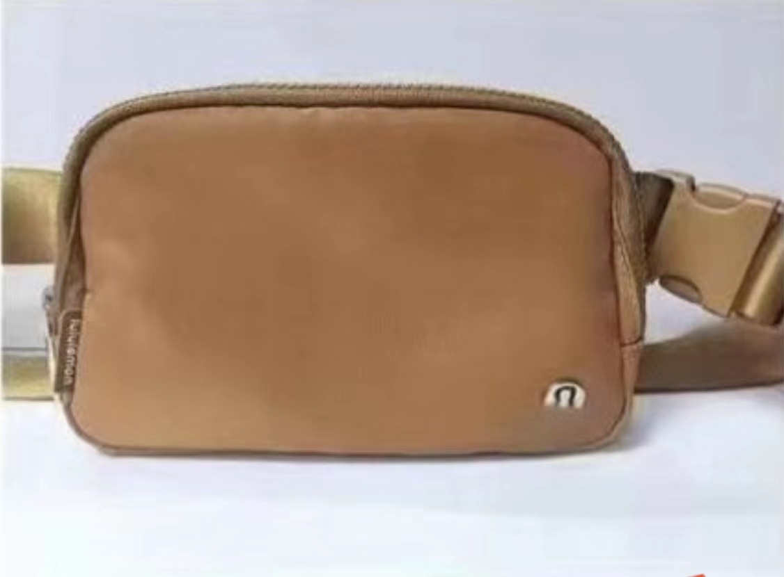 lulu腰包时尚多功能腰包大容量运动包手机包跑步健身腰包斜挎包包详情10