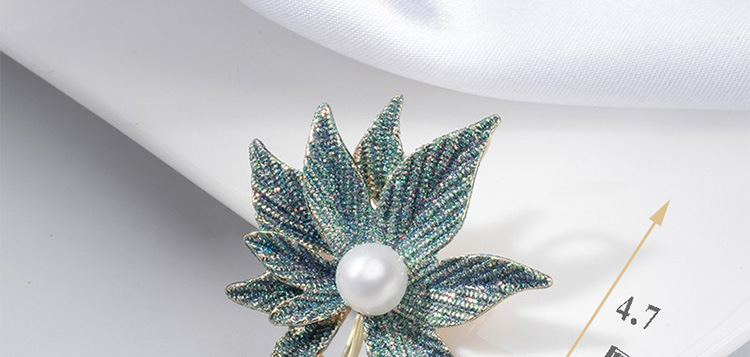 Butterfly brooch, high-end and elegant, high appearance level, cardigan, niche design sense, sweater, suit, versatile, retro brooch wholesale pic 26