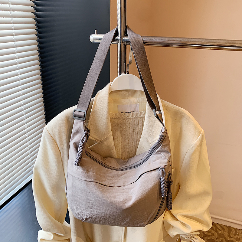 Japanese minimalist large-capacity crossbody bag for girls, 2024 new style student small crossbody bag, single-shoulder fabric bag, versatile dumpling bag for girls pic 34