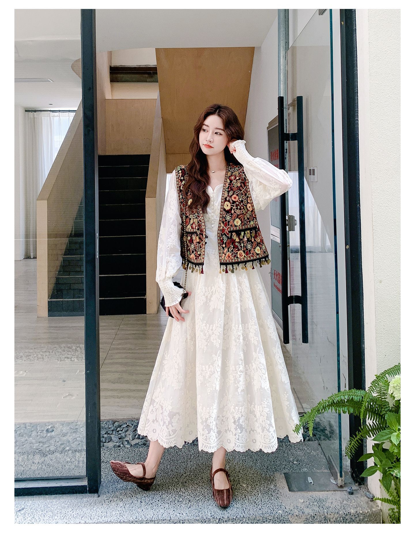 Real shot Bohemian fringed vest jacquard long dress two-piece set 2025 autumn collection lace patchwork V-neck dress pic 24