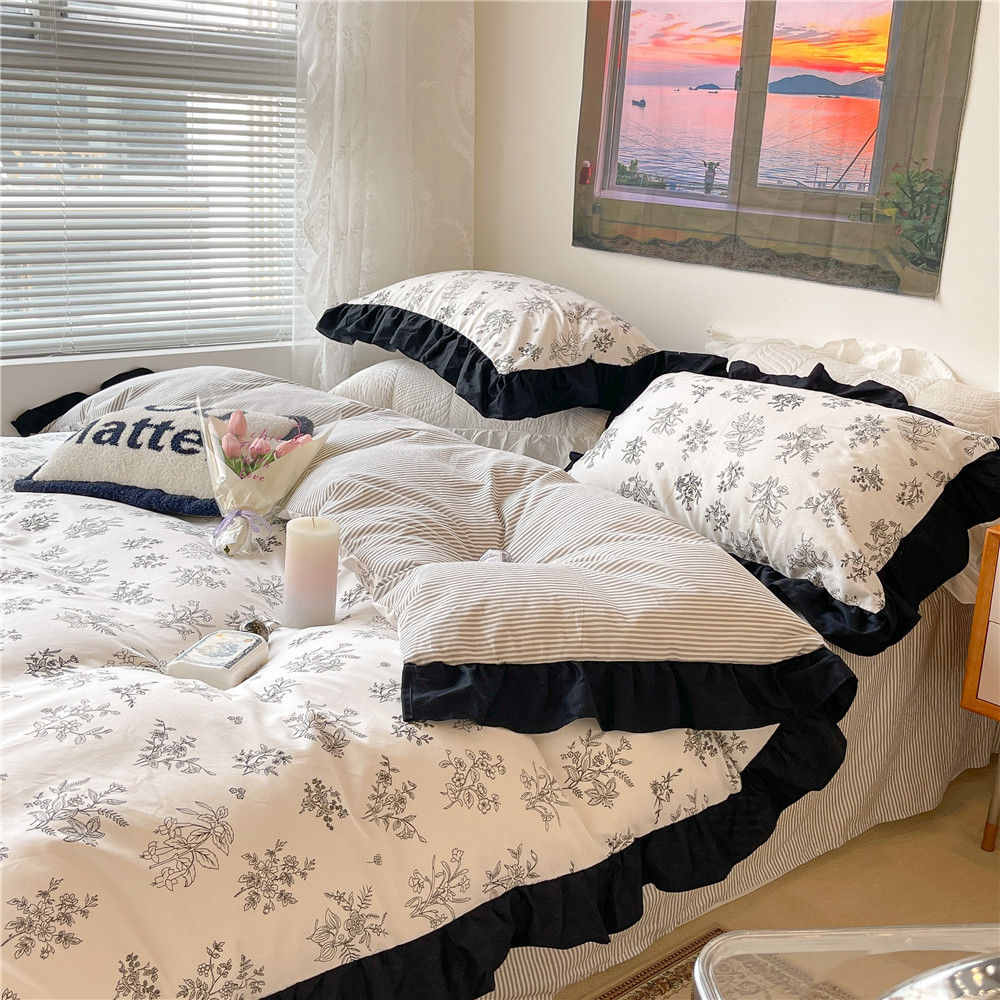 French Hepburn style pure cotton four-piece set, high-end feel, pure cotton black and white sketch flower duvet cover, all-cotton edge bedding pic 6