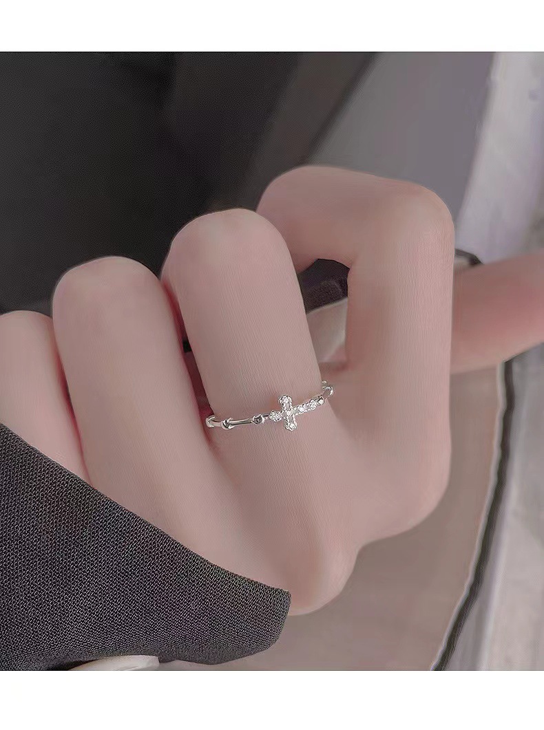 925 silver-plated cross ring, a niche design for women, a high-end open plain ring, fashionable and individual, adjustable food ring pic 4