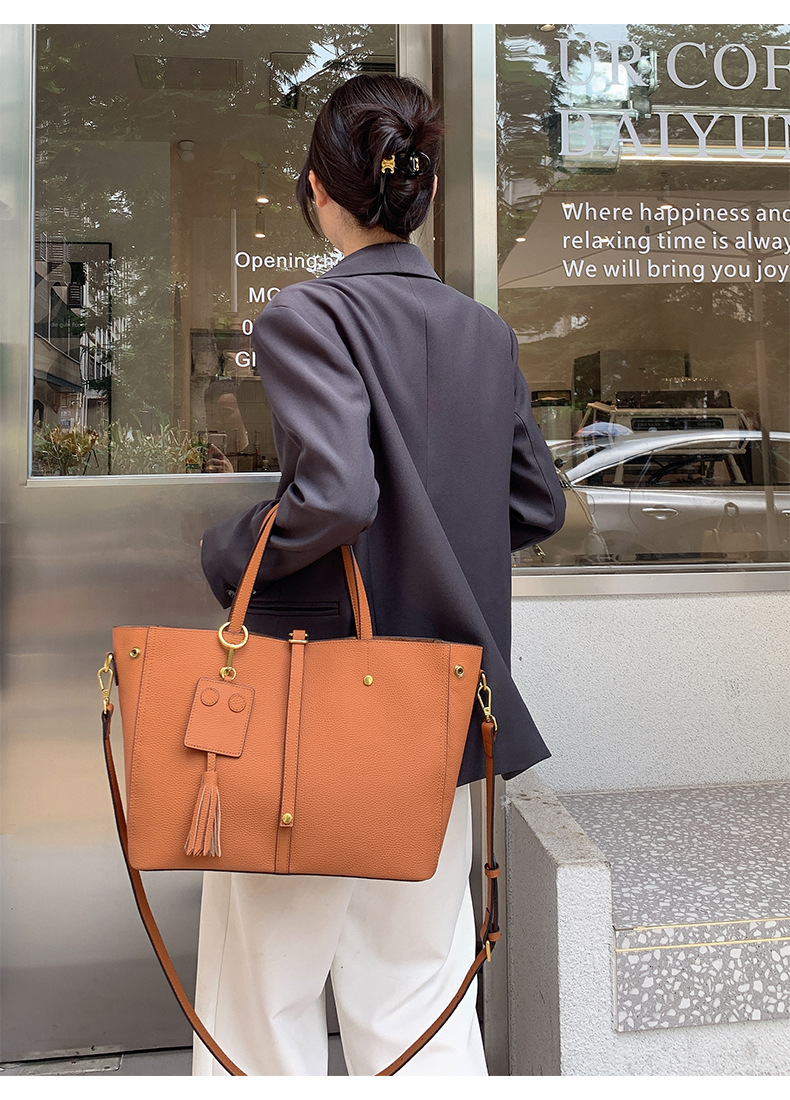 真皮手提包女头层牛皮托特包大容量水桶包真皮女士包包单肩斜挎包详情47