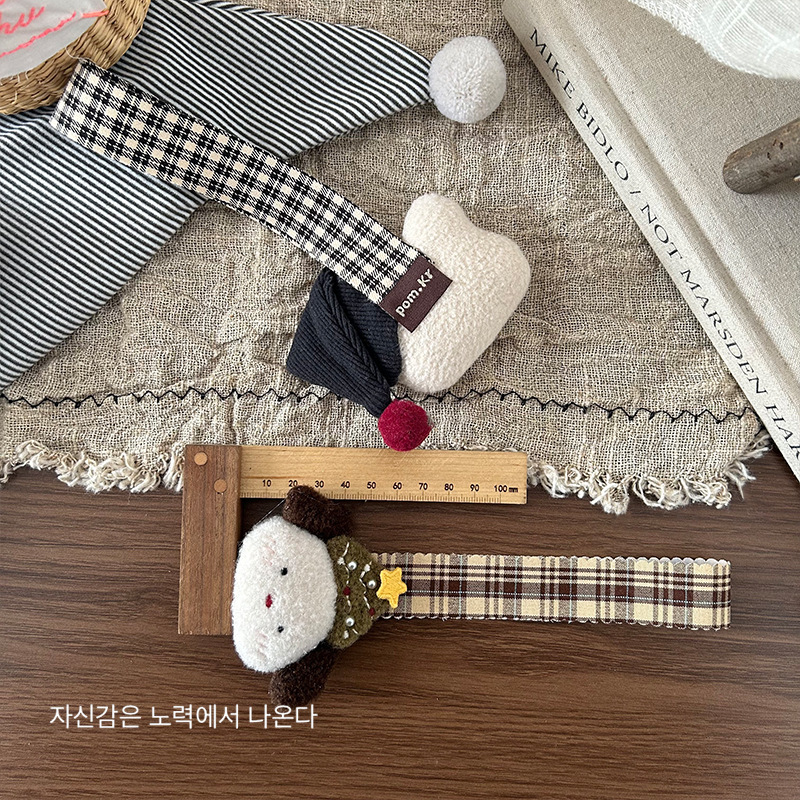 A new Korean fabric cotton-filled bear pendant, a cute and soft three-dimensional animal keychain for children, and a versatile accessory pic 7