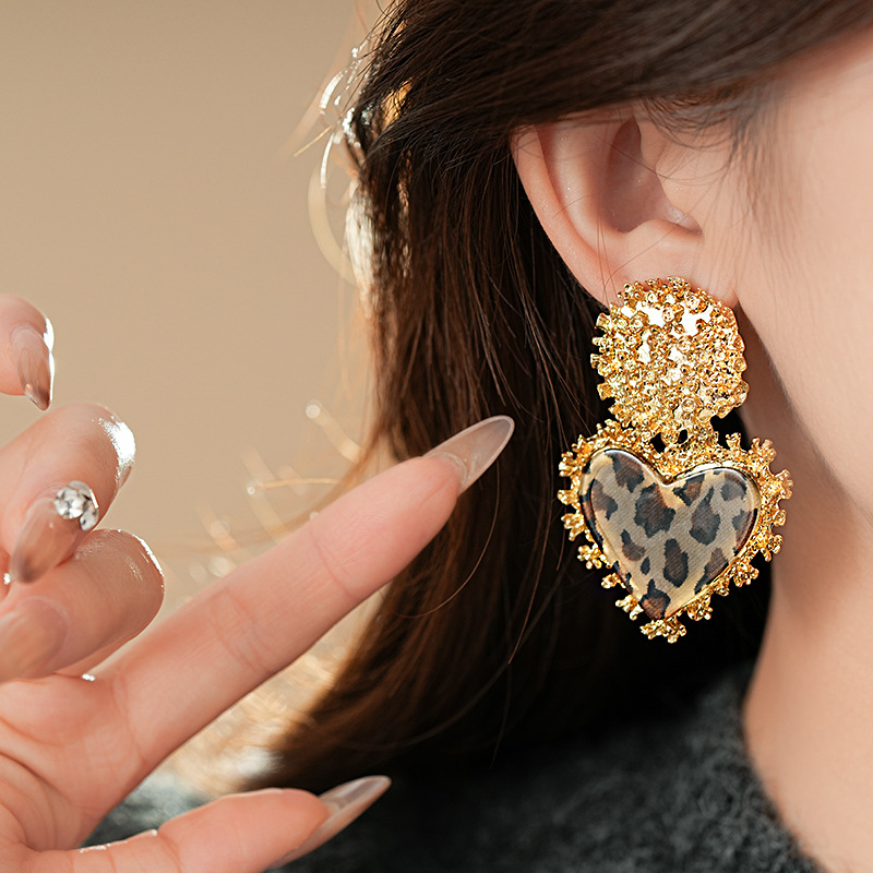 钢针圆形纹路爱心树脂豹纹耳钉复古宫廷风耳环时尚美拉德耳饰批发详情8