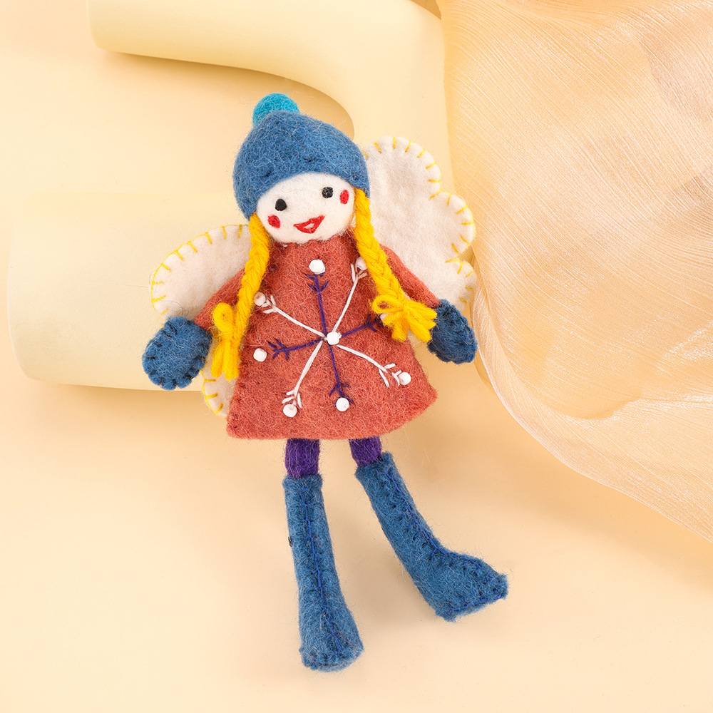 小女孩羊毛毡胸针天使娃娃立体玩偶挂饰可爱包包挂饰可爱挂件批发详情8