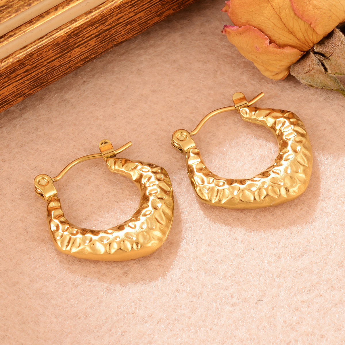 时尚复古简约大气不锈钢小众个性不锈钢纹理时尚扭纹U型耳环批发详情36