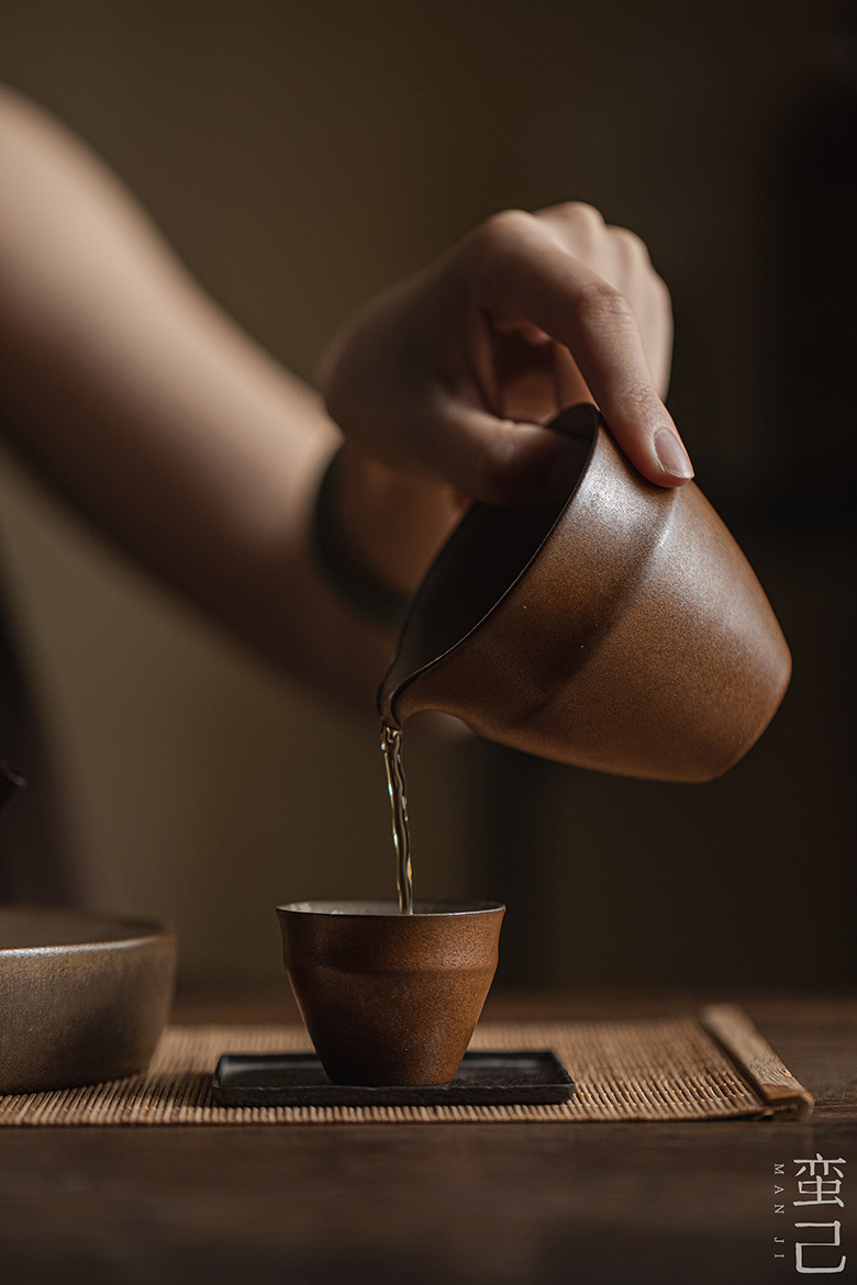 蛮己日式诧寂风公道杯功夫茶具粗陶茶海分茶器家用陶瓷公杯配件详情9