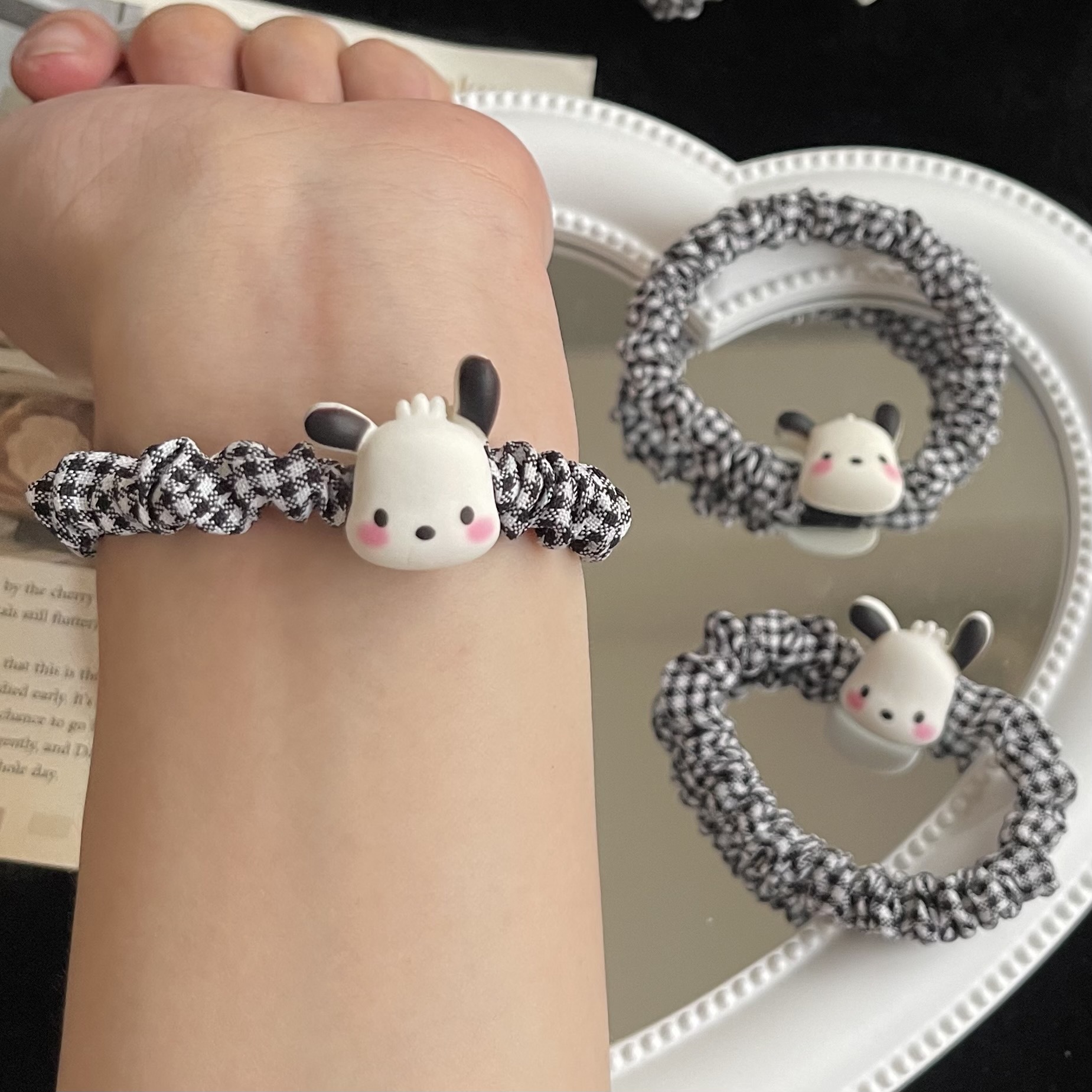 Cute Pacha dog black and white checkered hair band on Instagram, cute student headband, simple Japanese and Korean tied hair, large intestine hair band pic 2