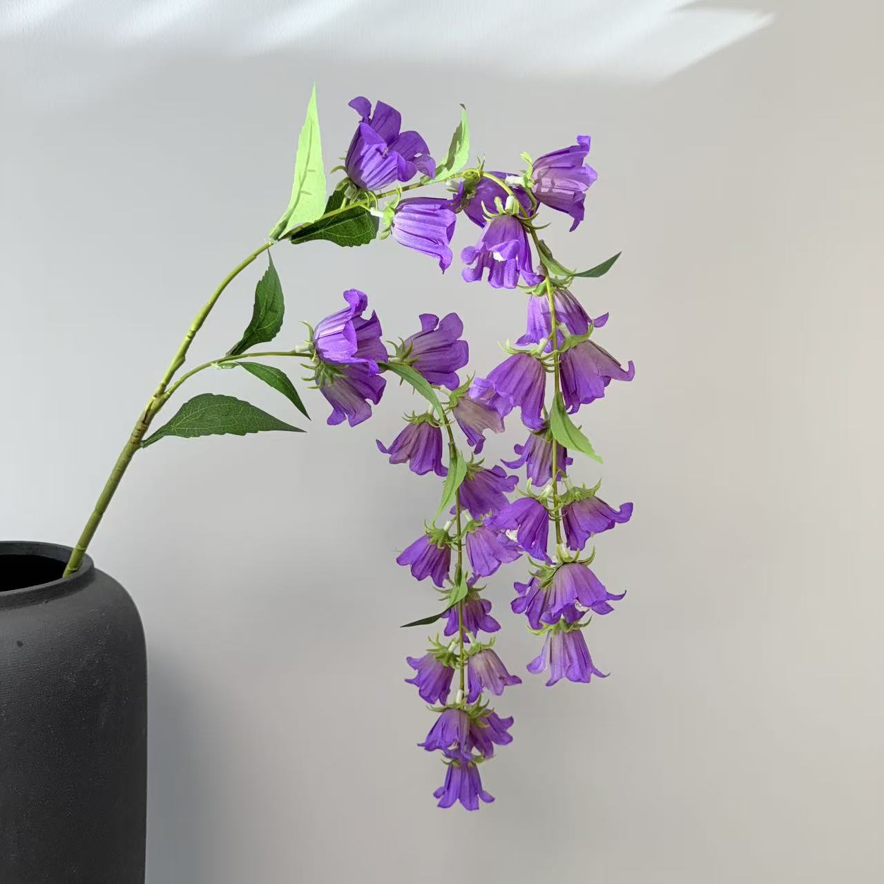 仿真垂吊铃兰花风铃花仿真花婚礼堂吊顶装饰垂吊花墙软装假花外贸详情20