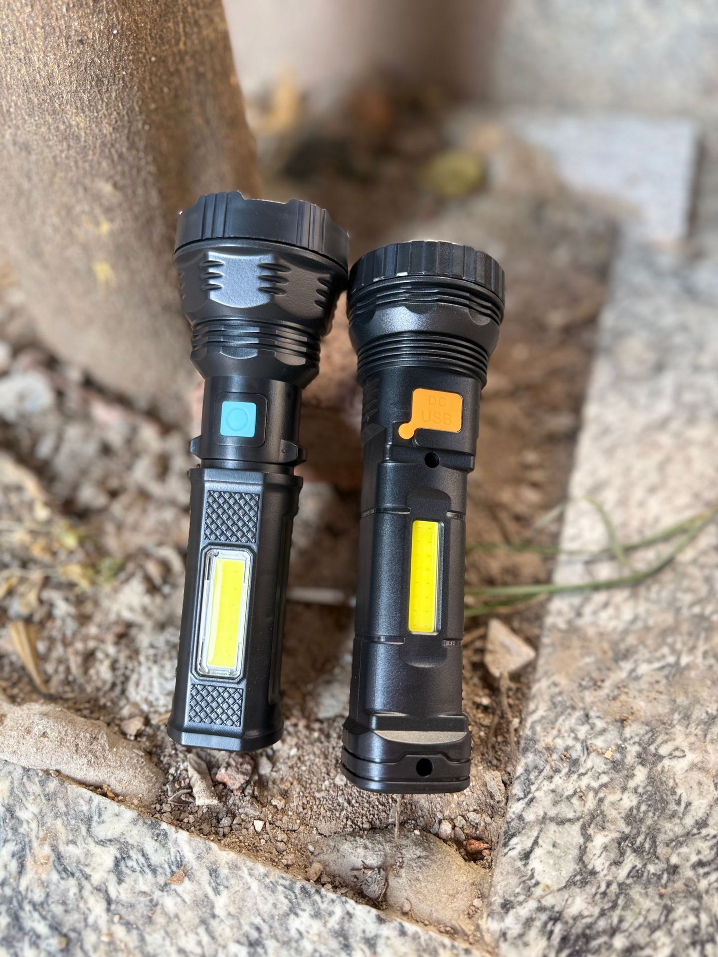 太阳能手电筒强光带COB侧灯充电远射超长续航户外应急手握式电筒详情11