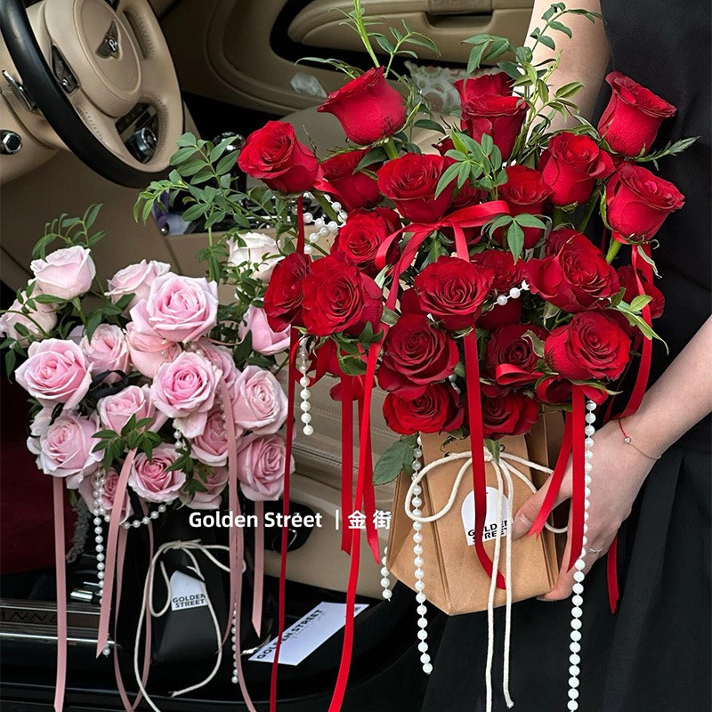 手打六角抱抱花袋玫瑰花束韩式鲜花店花艺防水手捧袋花束材料包装详情8