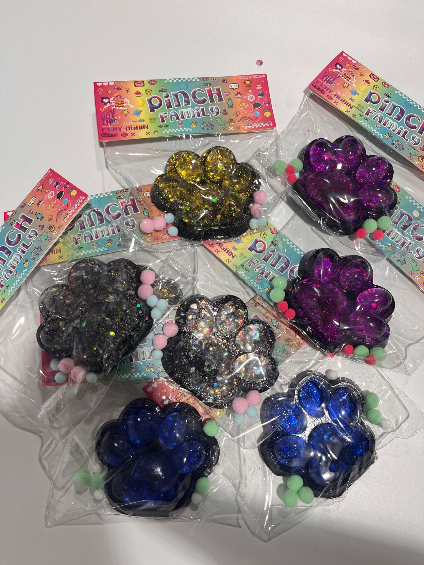 跨境创意潮玩水泥感光面大号猫爪小红书跨境热销详情3