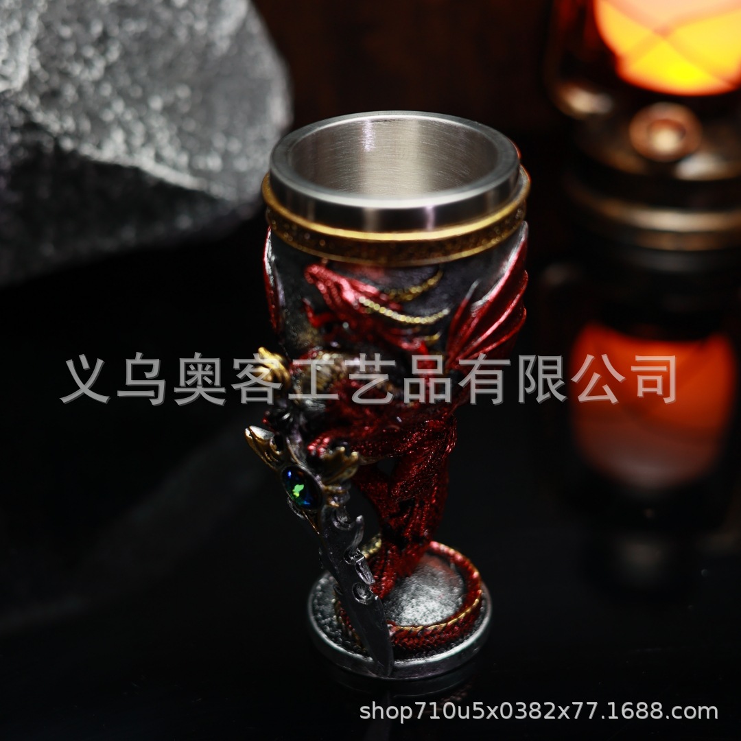 Niche high-appearation-level red wine glasses, European retro wine glasses, 3D dragon statue cocktail glasses pic 2