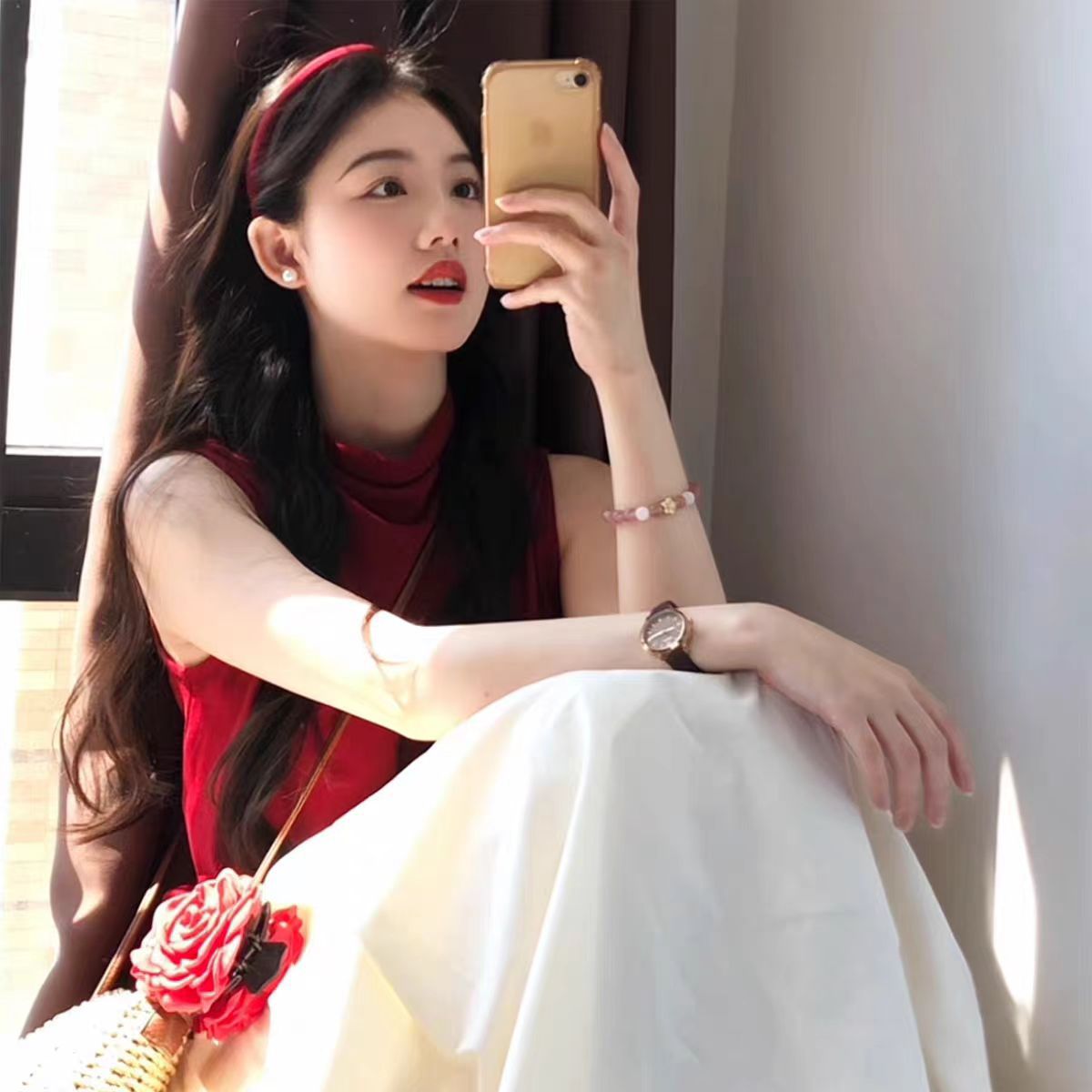 The 2025 new style is elegant and versatile. It features a satin hairband with a high-end and stylish face wash headband, travel hair clips, hair ties and headwear pic 3