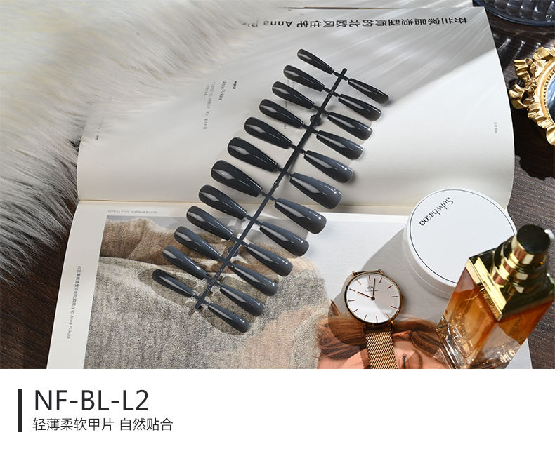 The long ballet nail with solid color and glossy oil from Europe and America, the mid-length trapezoidal nail art piece, and the false nails are exquisite and simple pic 2